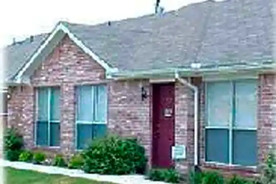 Sierra Vista Apartments Photo 2
