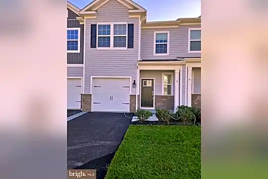36 Nelsons Wy Photo 2