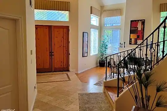 601 Calle de Arboles Photo 1