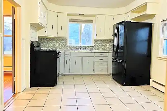 115 Clinton St #1 Photo 2