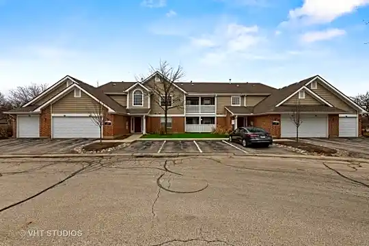 1601 Buttonwood Cir #2314 Photo 2