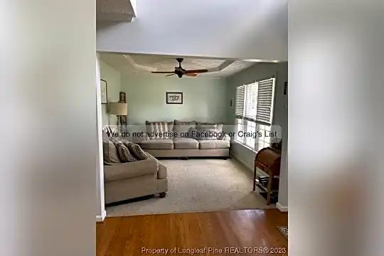 1230 4 Wood Dr Photo 2