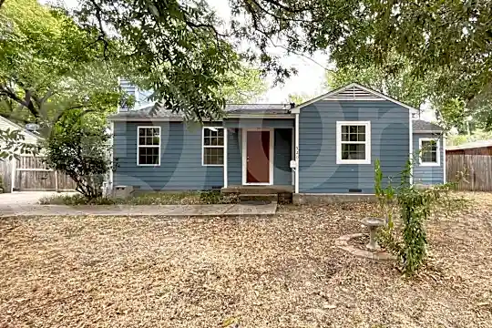 520 Iris Drive Photo 1