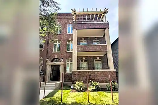 4834 S King Dr #3N Photo 1