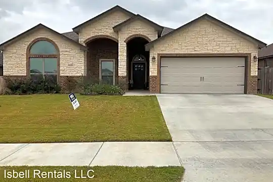 8408 Platinum Dr Photo 1