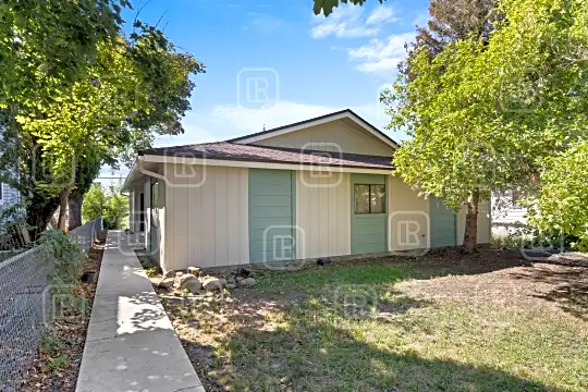1513 W Mission Ave Photo 1
