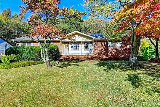 834 Burns Cir Photo 2