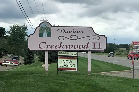 Davison Creekwood I Photo 2