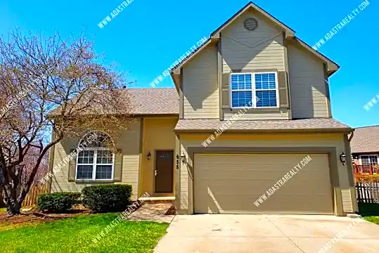 655 N Canyon Dr Photo 1