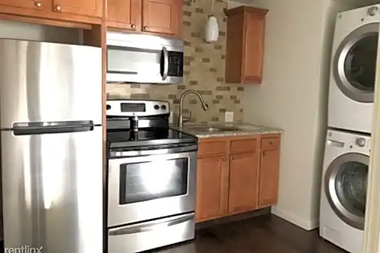 414 Fox St Photo 2