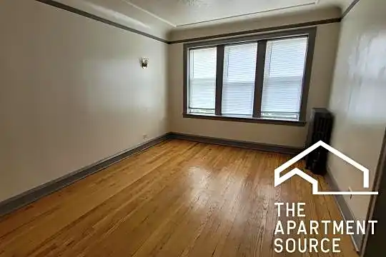 836 N Massasoit Ave Photo 2