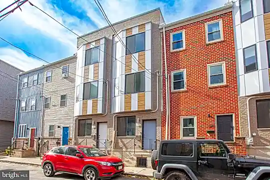 2146 N Fairhill St #1 Photo 2