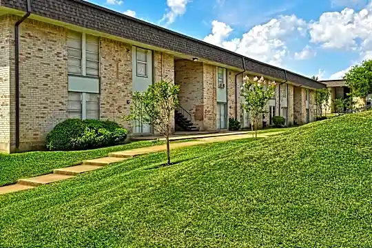 Estrella Apartments Photo 1