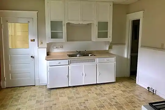 128 Weiss St Photo 1