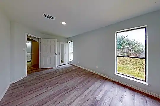 3100 Cascade Ln Photo 1