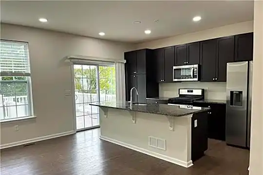 1453 Black Forest Dr Photo 2