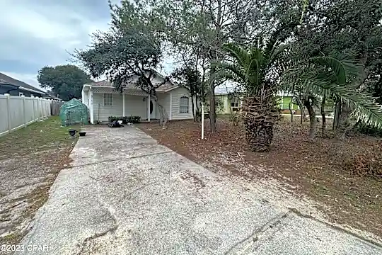 21616 Dolphin Ave Photo 1