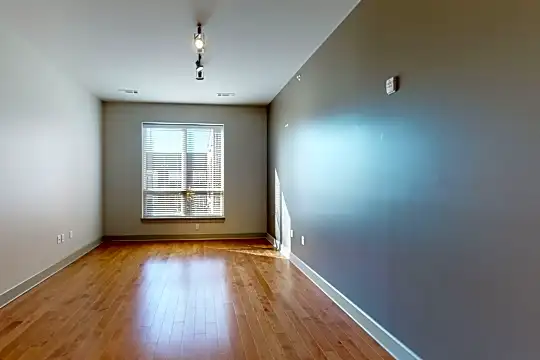 300 2nd Ave Photo 2