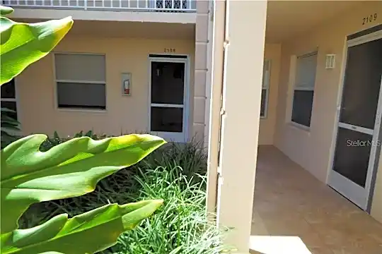 9320 Clubside Cir #2108 Photo 2