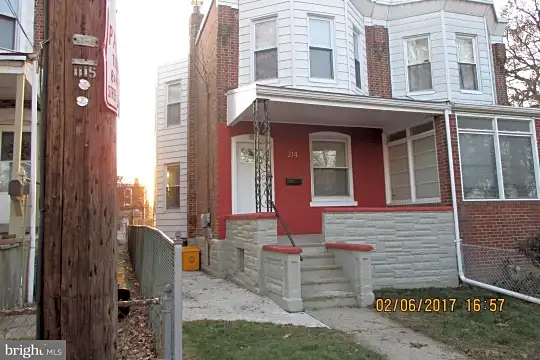 214 Staley Ave Photo 1