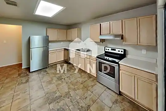12019 Crescent Chase Photo 1