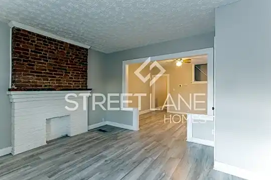 1600 E Livingston Ave Photo 2