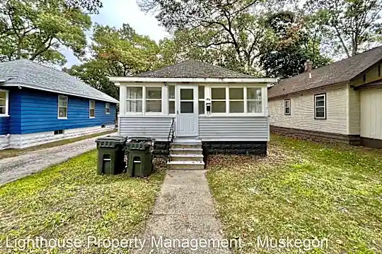 1704 Dyson St Photo 1