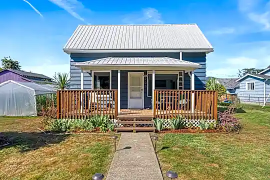 209 Cowlitz St Photo 1