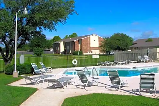Parkway Villas Photo 1