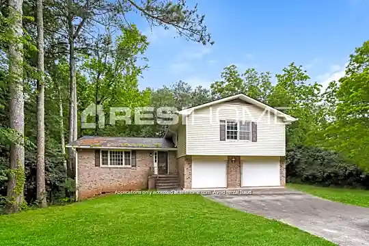 4600 Eberline Court Photo 2