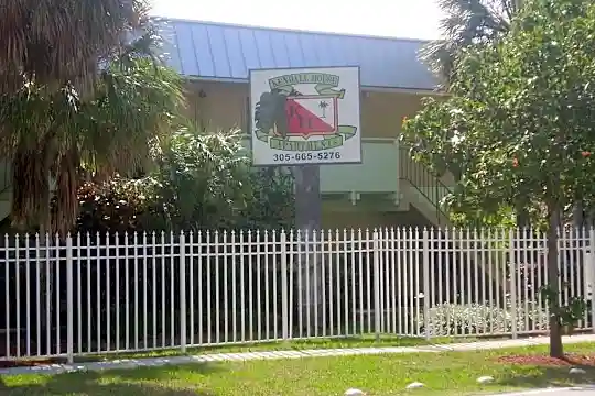 Kendall House Photo 2