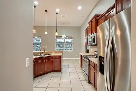 2701 Savannah Dr Photo 2