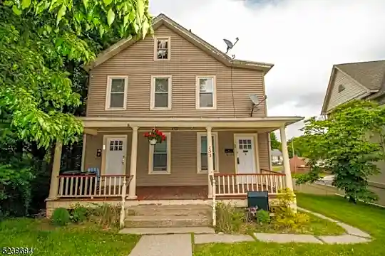 255 Spring St Photo 2