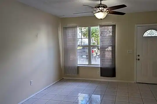 8714 Cobbler Pl Photo 2