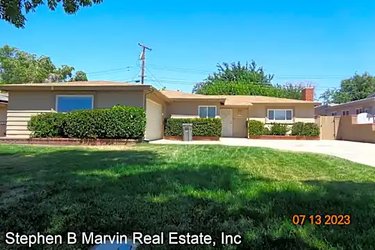 43736 Fern Ave Photo 1