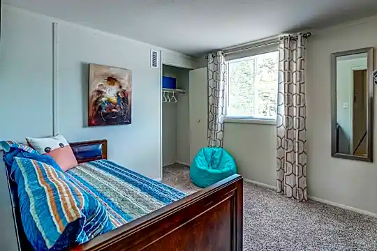 Avalon Townhomes Photo 2