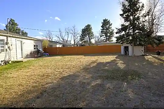 1007 34th Ave Photo 2