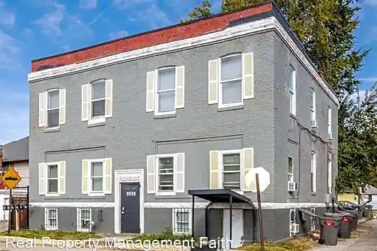 3030 E 10th St Photo 1