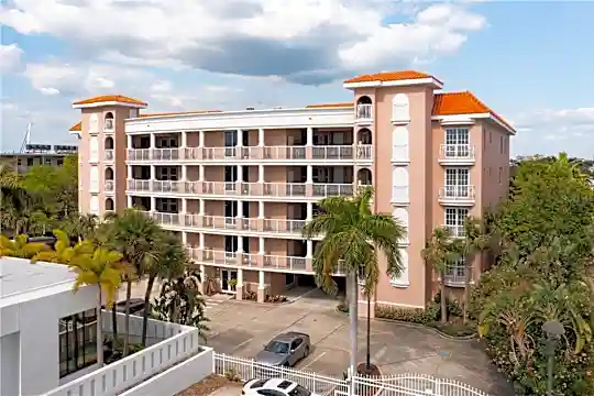3805 Gulf Blvd #203 Photo 2
