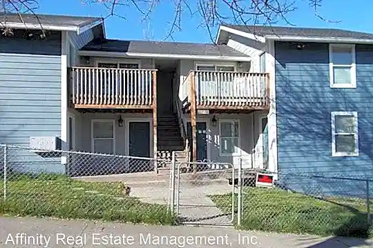 1626 S G St Photo 2