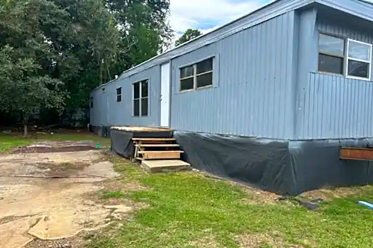 139 Cir Pk Dr Photo 1