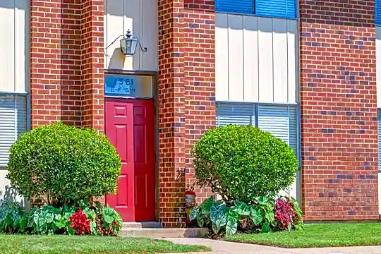 Mallory Apartments Photo 2