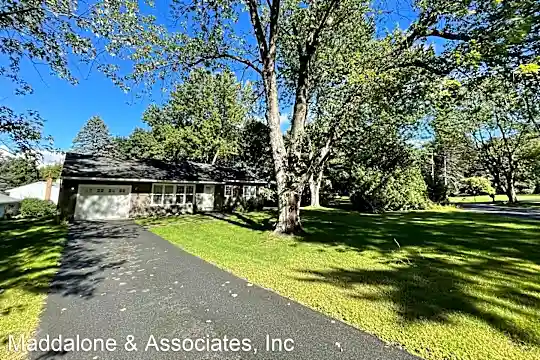 5 West Ln Photo 2