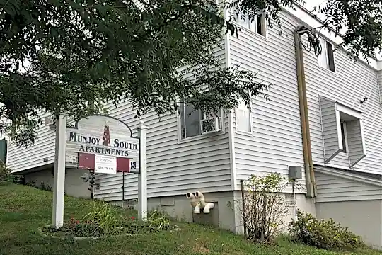 Munjoy South Townhouse Rent Photo 2