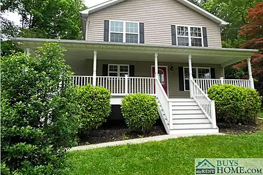 208 Church Rd Photo 1