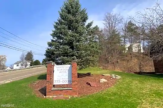 512 Reynolds Rd Photo 2