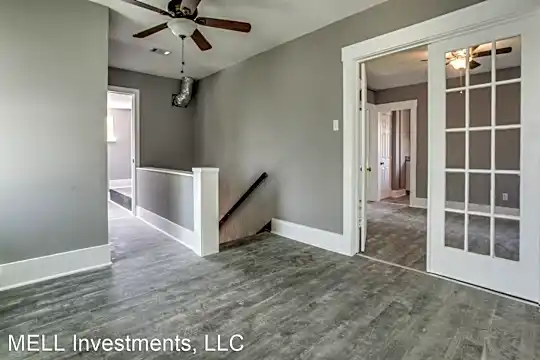 810 Maltby St Photo 1