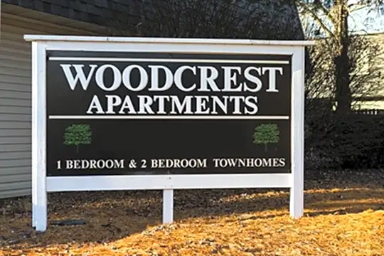 Woodcrest Apartments Photo 2