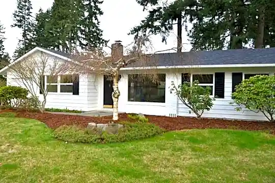14620 SE 20th St Photo 2