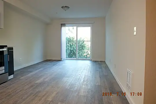 12544 15th Ave NE Photo 1